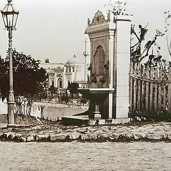 CHP'li İBB restorasyon yapılan Hamidiye Çeşmesi’nden Abdülhamid Han’ın tuğrasını sildi-3