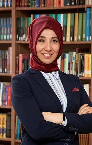 İstanbul 16. Asliye Ceza Mahkemesi tarafından hukukun canına okuyan karar! Fatmanur Altun'a edilen hakareti akladılar