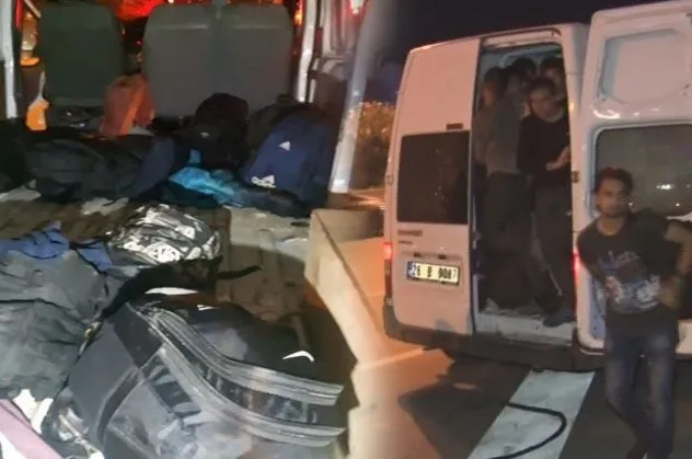 Polisi görünce çil yavrusu gibi dağıldılar