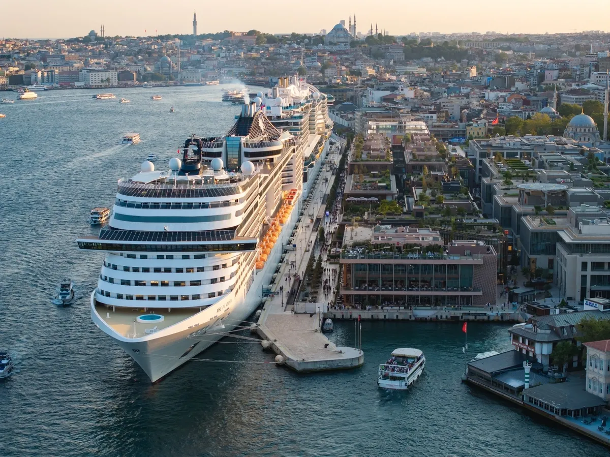 istanbul-kruvaziyer-turizminde-ana-liman-luyor-2026-2027-kisinda-150-bin-yolcu-hedefleniyor-1788515737929.jpg İstanbul kruvaziyer turizminde ana liman oluyor: 2026-2027 kışında 150 bin yolcu hedefleniyor-2