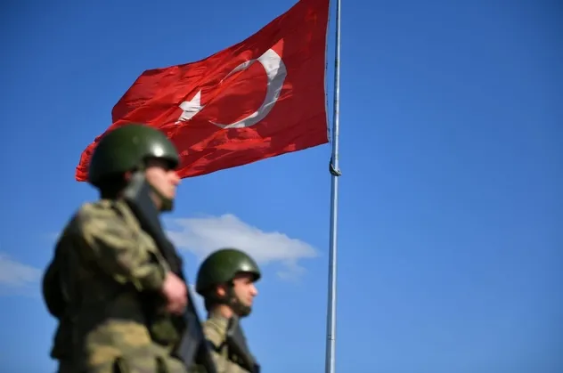 MSB duyurdu: Yunanistan ve Suriye'ye kaçmaya çalışan 1'i PKK'lı 2'si FETÖ'cü 5 kişi yakalandı
