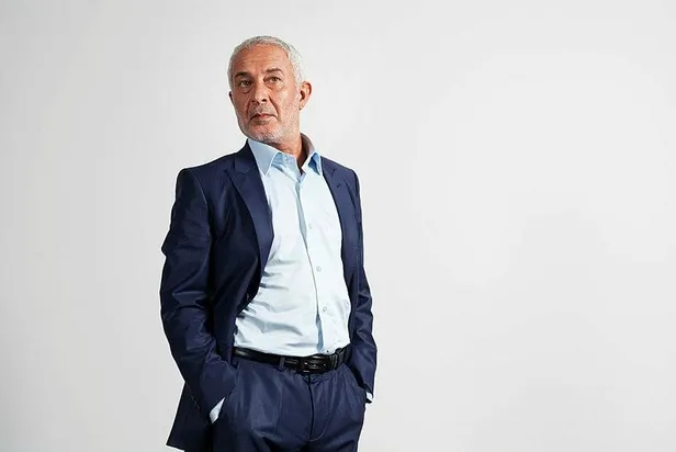 bir-dondu-pir-dondu-edhonun-kimsesiz-dogan-babasi-hakkindaki-gercek-hayrete-dusurdu-ali-surmeli-megerse-1615238987331.jpeg Bir döndü pir döndü! EDHO'nun 'Kimsesiz Doğan Baba'sı hakkındaki gerçek hayrete düşürdü! Ali Sürmeli meğerse...-3