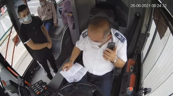 yksya-girecek-ogrenciler-icin-guzergah-degistiren-sofor-kendi-oglum-da-benim-gozumun-onune-geldi-1624920220944.jpg YKS’ya girecek öğrenciler için güzergah değiştiren şoför: Kendi oğlum da benim gözümün önüne geldi-2