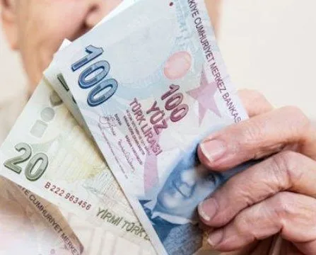 Yaşlıya toplu para