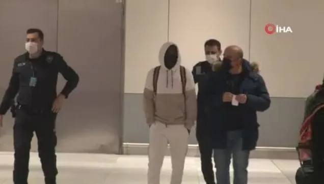 Galatasaray'ın anlaşmaya vardığı Henry Onyekuru İstanbul'da
