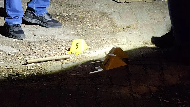 Başakşehir'de Sinoplular Sosyal Yardımlaşma ve Dayanışma Derneği'ne silahlı saldırı: 2'si ağır 5 yaralı-5