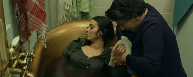 Behice, Müjganı hastaneye götürüyor! Bir Zamanlar Çukurova 61. yeni bölüm