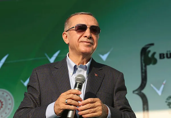 son-dakika-baskan-erdogandan-meral-aksenere-uyusturucu-tepkisi-sen-partideki-sulu-kuru-kullananlari-dusun-1659802319546.jpg Son dakika: Başkan Erdoğan'dan Meral Akşener'e 'uyuşturucu' tepkisi: Sen partindeki sulu kuru kullananları düşün-6