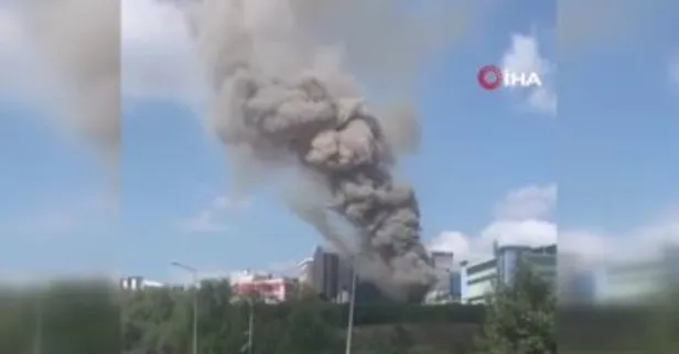 Arnavutköy'de fabrika yangını! İşçiler kıl payı kurtuldu