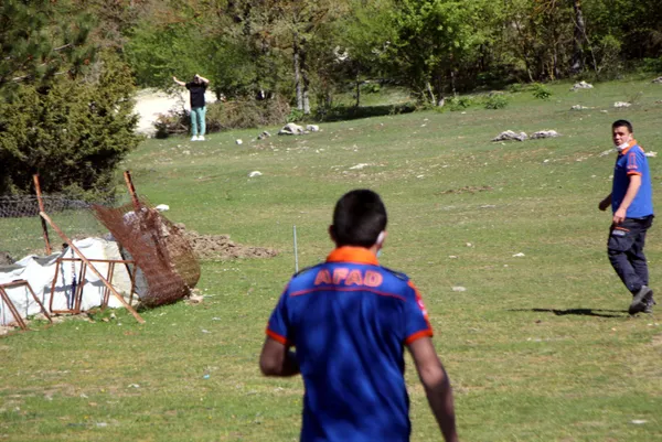 koronavirus-testi-pozitifken-genc-kiz-ciftlik-evinde-alkol-alip-ormanda-kayboldu-1620987291988.jpg Koronavirüs testi pozitif genç kız çiftlik evinde alkol alıp ormanda kayboldu-2