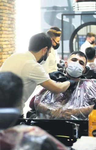 Koronavirüs Bilim Kurulu Üyesi Hasan Tezer uyardı: Sohbeti kısa kesin