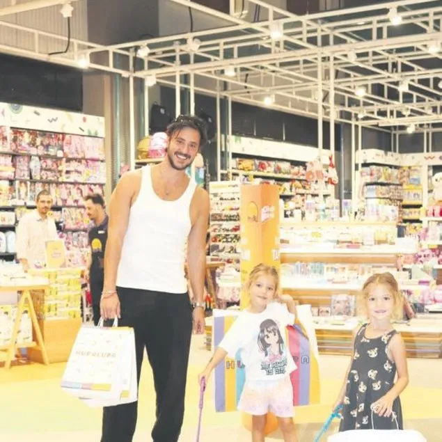 Kızlarla alışveriş!