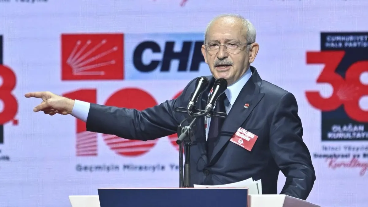 chpdeki-paralel-yapilanma-kemal-kilicdaroglunun-radarinda-ozgur-ozele-mesaji-verdi-1783968906613.jpeg CHP'deki paralel yapılanma radarda! Kılıçdaroğlu Özel'e mesajı verdi: Parti içinde olmaz! Yine "arınma" dedi-2