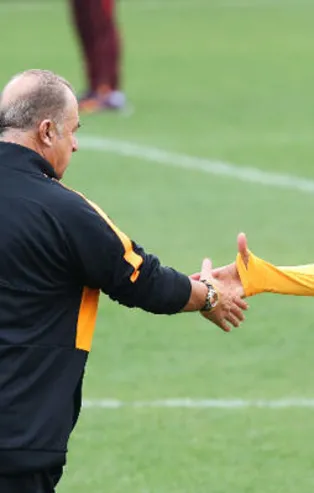 İlk adımını attı! Belhanda o rakama' Galatasaray'da kalırım' dedi!