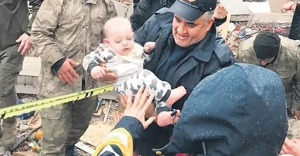 Çok yaşayın çocuklar! Tuzla buz olan binalardan duyulan çocuk sesleri mucize ve umudun sesi oldu