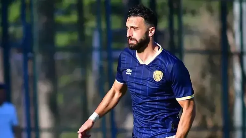 trabzonsporda-transfer-resmen-duyuruldu-tam-10-futbolcu-gundemde-sampiyonlugun-ilk-adimlari-o-isimle-atiliyor-1718379260937.jpeg Trabzonspor'da transfer resmen duyuruldu! Tam 10 futbolcu gündemde... Şampiyonluğun ilk adımları o isimle atılıyor-11