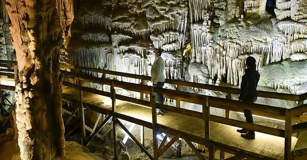 Karaca Mağarası’nı 5 ayda 50 bin kişi ziyaret etti