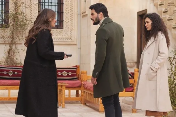 hercai-30-yeni-bolum-fragmani-yayinlandi-mi-aci-haber-aslanbey-ve-sadoglu-ailesine-geliyor-1579896286712.jpg Hercai 30. yeni bölüm fragmanı yayınlandı mı? Acı haber Aslanbey ve Şadoğlu ailesine geliyor-3