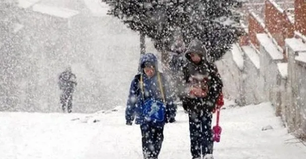 O ilçemizde okullar tatil edildi