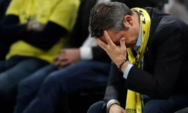 fenerbahcenin-kadikoy-kabusu-kupaya-hasret-kalan-kanarya-kalesini-de-kaybetti-1682545651604.jpeg Fenerbahçe'nin Kadıköy kabusu: Kupaya hasret kalan kanarya kalesini de kaybetti!-5