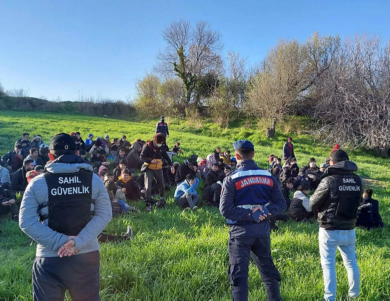 Çanakkale’de 123 düzensiz göçmen yakalandı