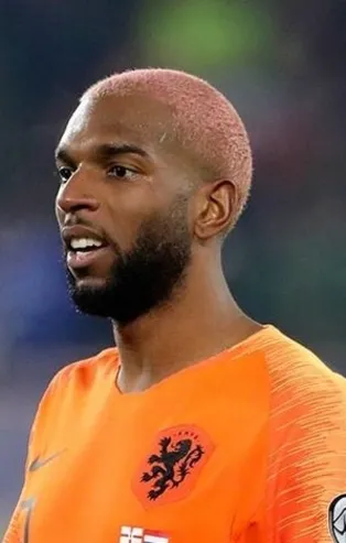 Koronavirüs testi pozitif çıkan Galatasaraylı Ryan Babel Hollanda'da kalacak | Galatasaray haberleri
