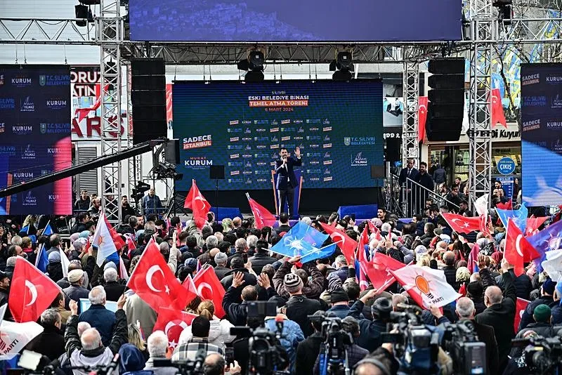 Cumhur İttifakı'nın İBB Başkan adayı Murat Kurum'dan CHP'li Ekrem İmamoğlu'na tepki: "5 yılda başlayıp da bitirdiğin tek şey İstanbul"-3