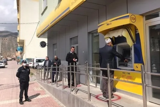 Istanbulkart Icin Sirada Beklemek Tarih Oldu