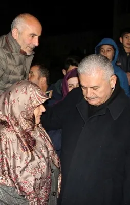 Başbakan'dan şehit ailesine ziyaret