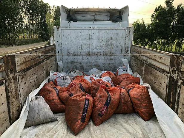 TIR'da kaçak avlanan 2 ton inci kefali ele geçirildi-1