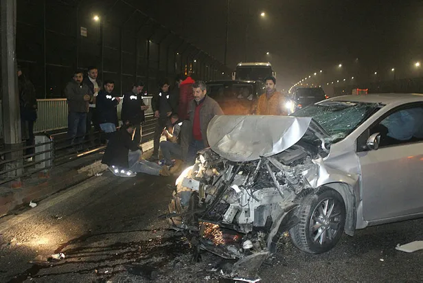 Haliç Köprüsü'nde zincirleme kaza! 4 kişi yaralandı-2