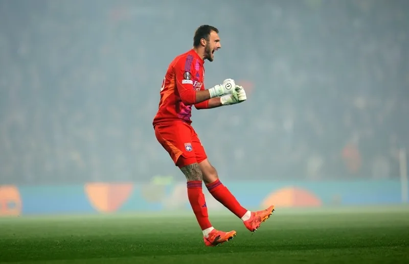 Galatasaray'dan transfer çıkarması! İki yıldız bitecek - 18