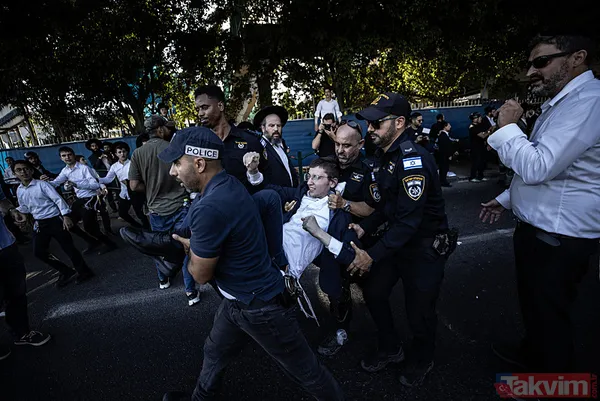 Terör devleti İsrail her geçen gün daha da karışıyor! Ultra Ortodoks Yahudiler (Harediler) yine sokaklara akın etti - 24
