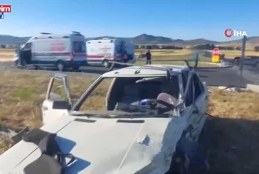 Burdur'da iki otomobil çarpıştı: 2 yaralı
