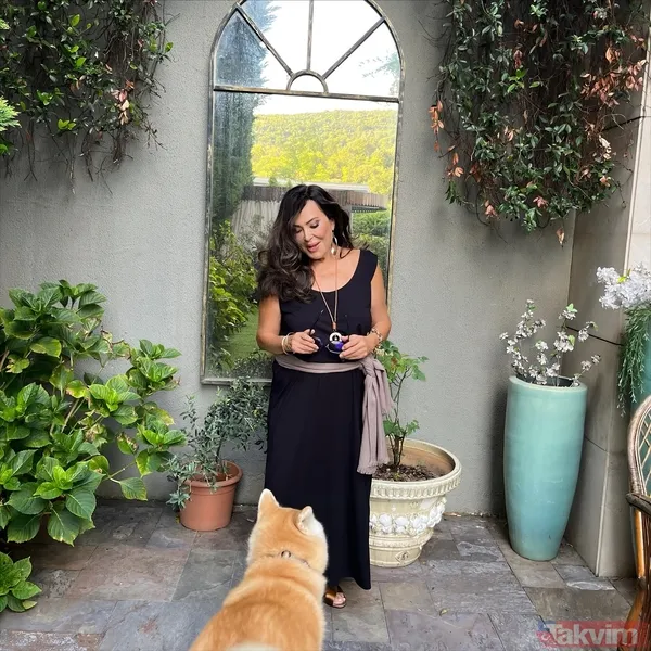 Gelsin Like’lar! Yeşilçam’ın Sultan’ı Türkan Şoray’dan görsel şölen gibi paylaşım: Yaz pozlarıyla kasıp kavurdu - 7