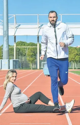 Ramil Guliyev ve eşi Ekaterina 2020 Tokyo Olimpiyat Oyunları hazırlıklarını Antalya'da sürdürüyor