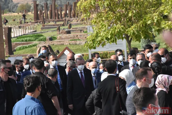 Başkan Erdoğan, Malazgirt Zaferi'nin 950'nci yılında Ahlat'ta! Tarihi kareler - 22