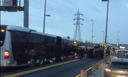 İstanbul'da metrobüs kazası!-1