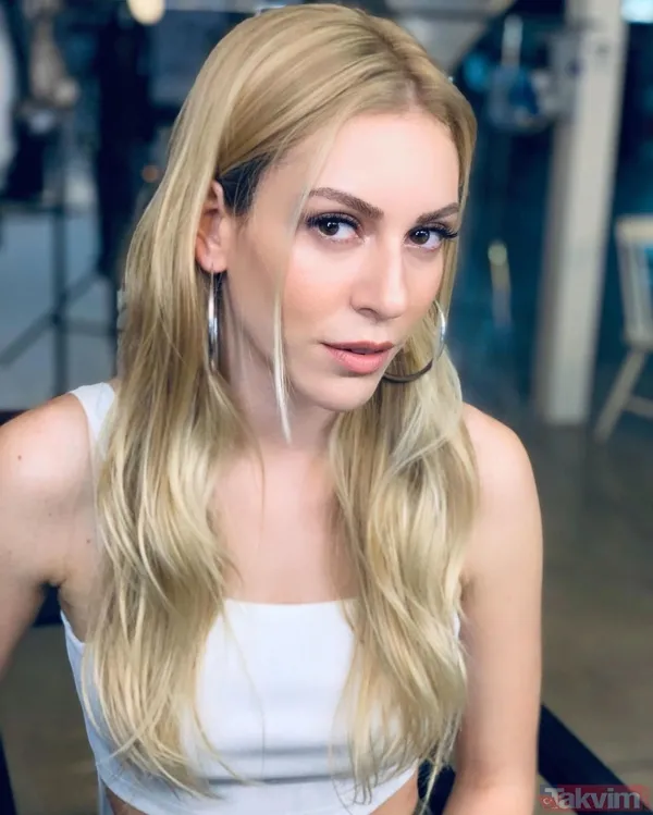 Müge Anlı en doğal hali ile sosyal medyada! Güzelliği ile hayran bırakan Müge Anlı İstanbul turuna çıktı o anları takipçileri ile paylaştı - 26