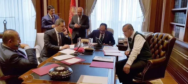 Cumhurbaşkanı Erdoğan'ın paylaştığı fotoğrafta dikkat çeken ayrıntılar