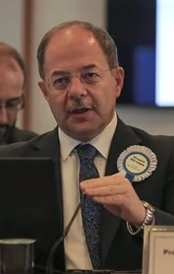 Recep Akdağ Suudi Arabistan'a gidecek