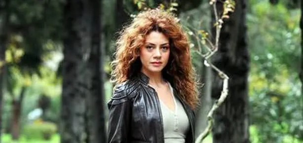 Açılın Gökçe geliyor