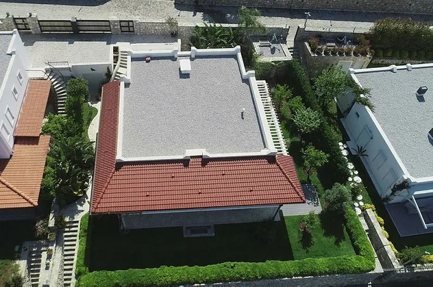 Yılmaz Özdil'in kaçak villa vurgunu havadan görüntülendi! Savcılık harekete geçti: O bölümler yıkılacak
