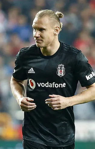 Beşiktaş'ta Domagoj Vida yol ayrımında
