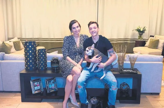 Yeni yılda da mutlu Mesut