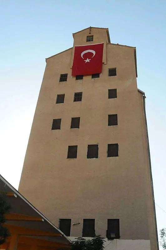 Suriye sınırı Türk bayraklarıyla donatıldı-4