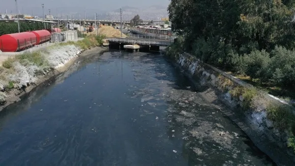 ipli-ozlalenin-kimyasal-atik-iddiasi-izmire-bomba-gibi-dusmustu-izsudan-itiraf-denize-degil-atik-su-sebekesine-1695488343878.jpeg İP'li Özlale'nin kimyasal atık iddiası İzmir'e bomba gibi düşmüştü! İZSU’dan itiraf: Denize değil atık su şebekesine döküyoruz-7