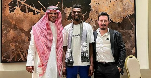 Bernard Mensah Al-Tai ile sözleşme imzaladı