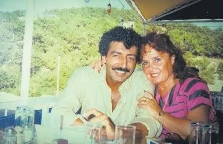 Muslum Gurses In Esi Muhterem Nur Kimdir Muhterem Nur Kac Yasinda Nerelidir Iste Hayati Takvim