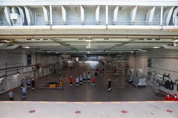 tcg-anadolu-savas-gemisi-ozellikleri-tcg-anadoluyu-nedir-kim-yapti-kac-metre-suan-nerede-iste-son-durum-1681109130057.jpeg TCG ANADOLU SAVAŞ GEMİSİ ÖZELLİKLERİ | TCG Anadolu nedir, kim yaptı, kaç metre? Şuan nerede? İşte son durum...-5